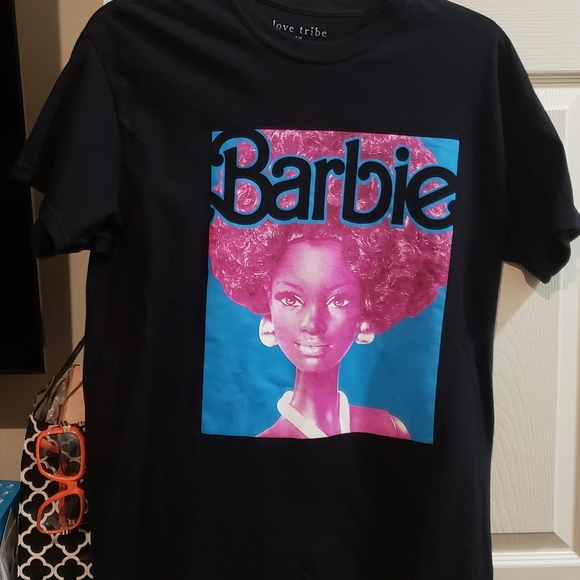 The Iconic Black Barbie T-shirt 👕 ♀️ ☮ - Picture 3 of 11